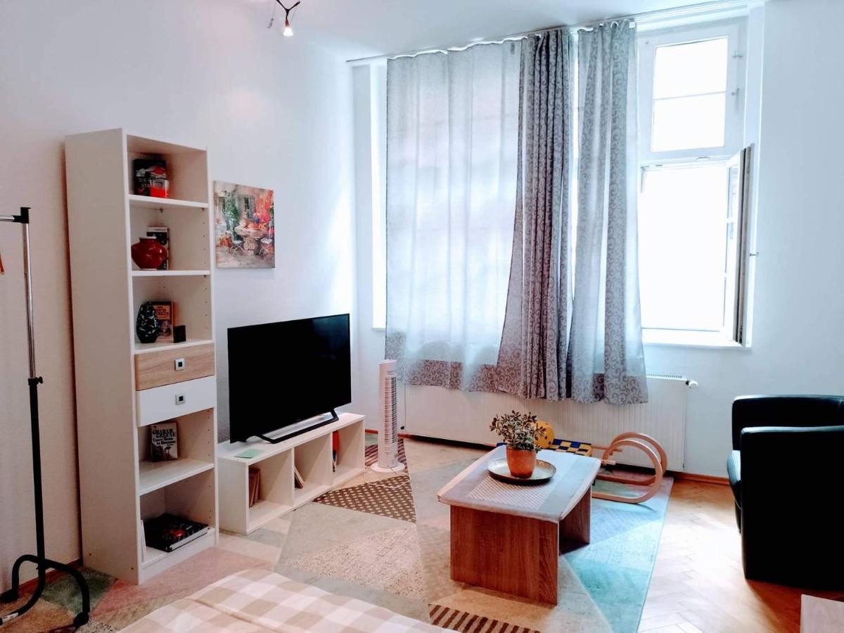 Piano Apartment In Halle Center - Netflix - Free Wifi 1 Exterior photo
